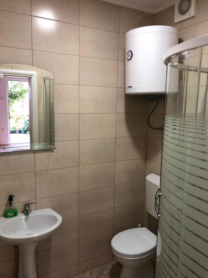Apartmani Sunce บาร์ ภายนอก รูปภาพ