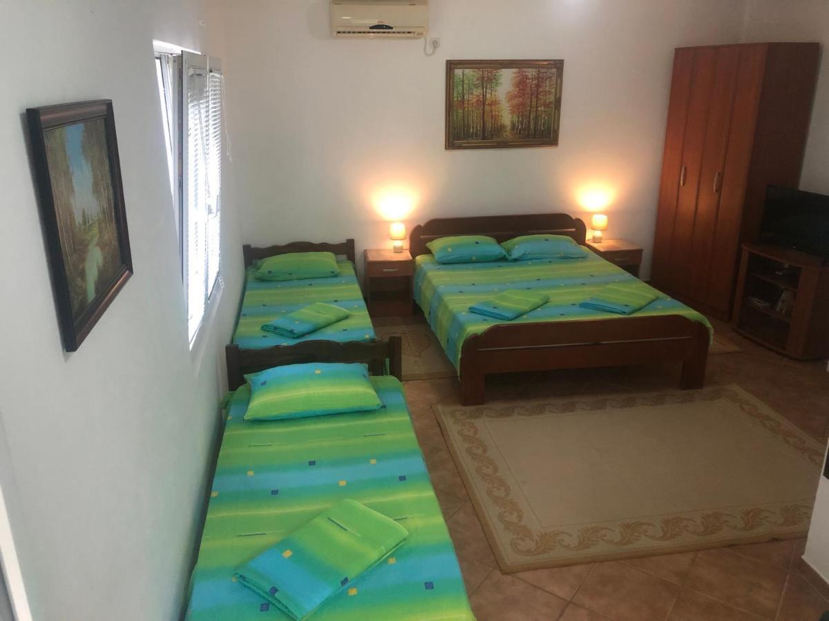 Apartmani Sunce บาร์ ภายนอก รูปภาพ