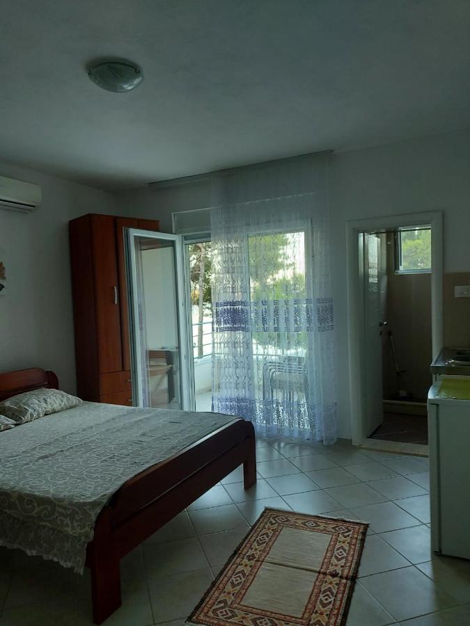 Apartmani Sunce บาร์ ภายนอก รูปภาพ