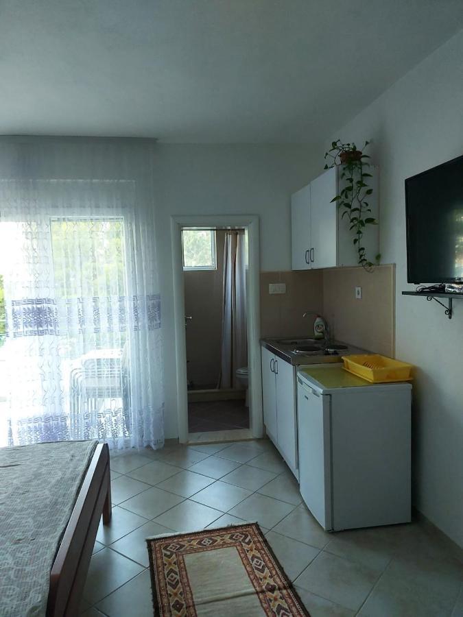 Apartmani Sunce บาร์ ภายนอก รูปภาพ