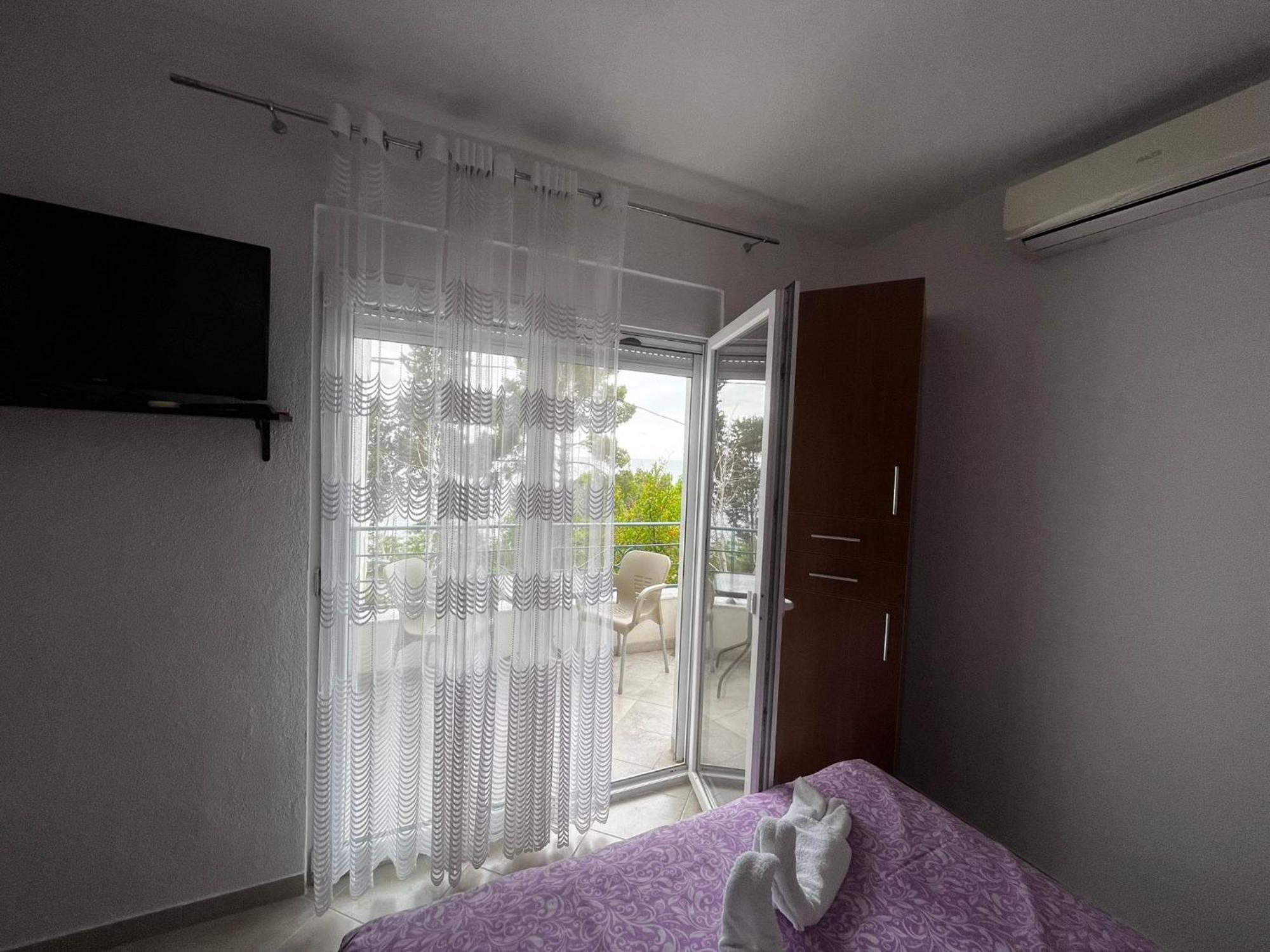 Apartmani Sunce บาร์ ภายนอก รูปภาพ