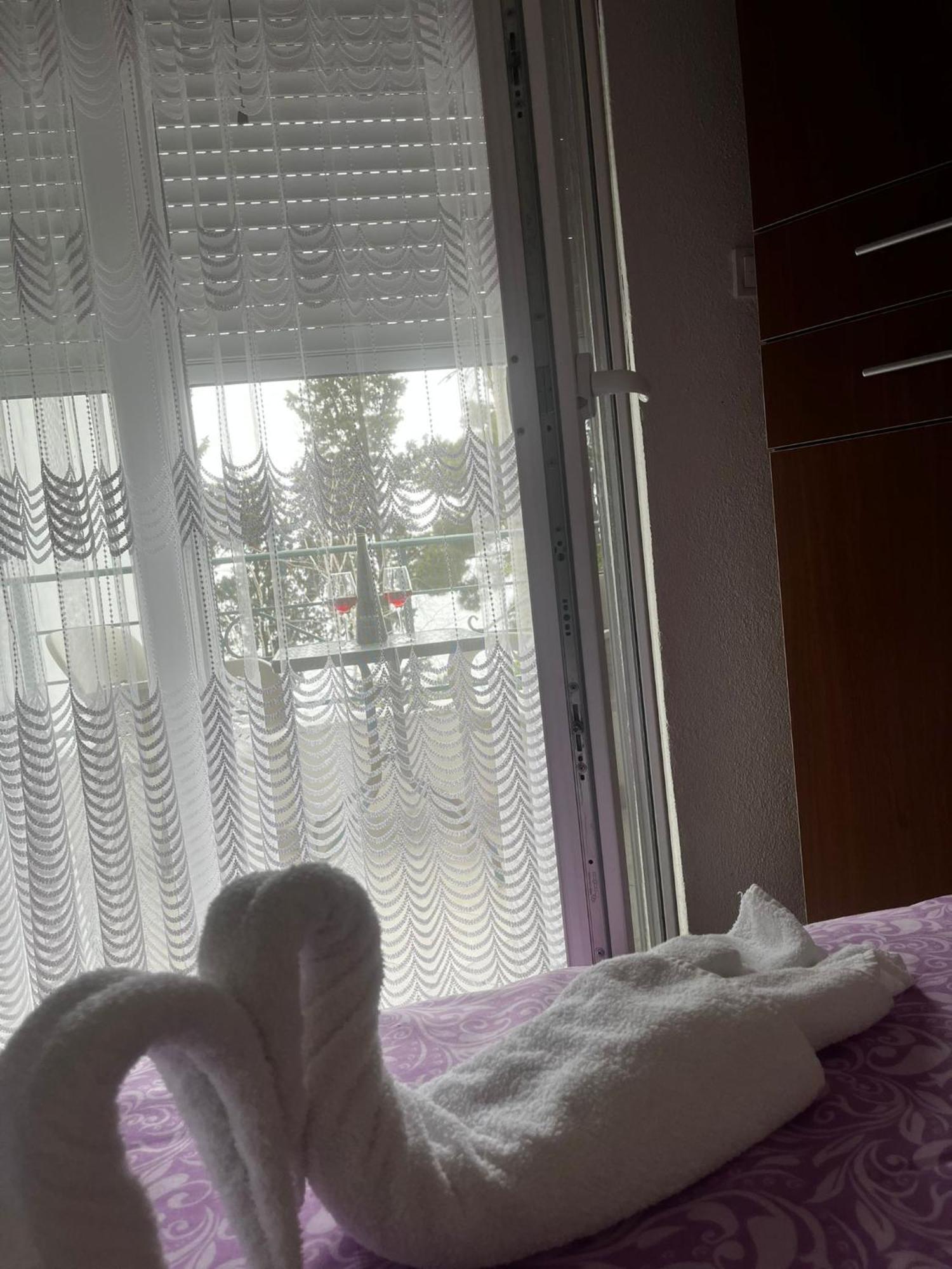 Apartmani Sunce บาร์ ภายนอก รูปภาพ