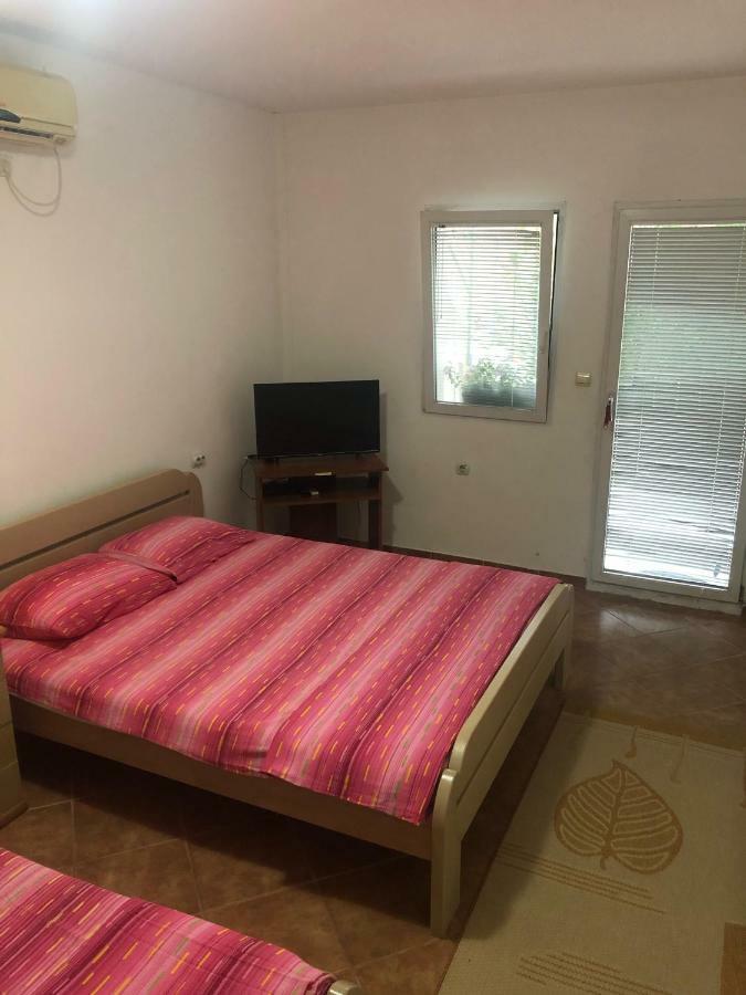 Apartmani Sunce บาร์ ภายนอก รูปภาพ